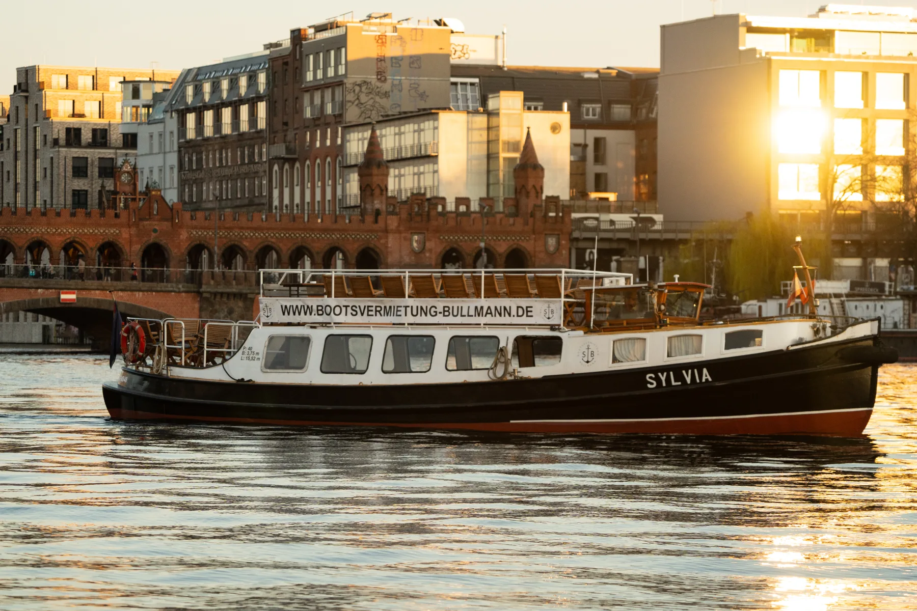 Firmenfeier auf dem Eventschiff