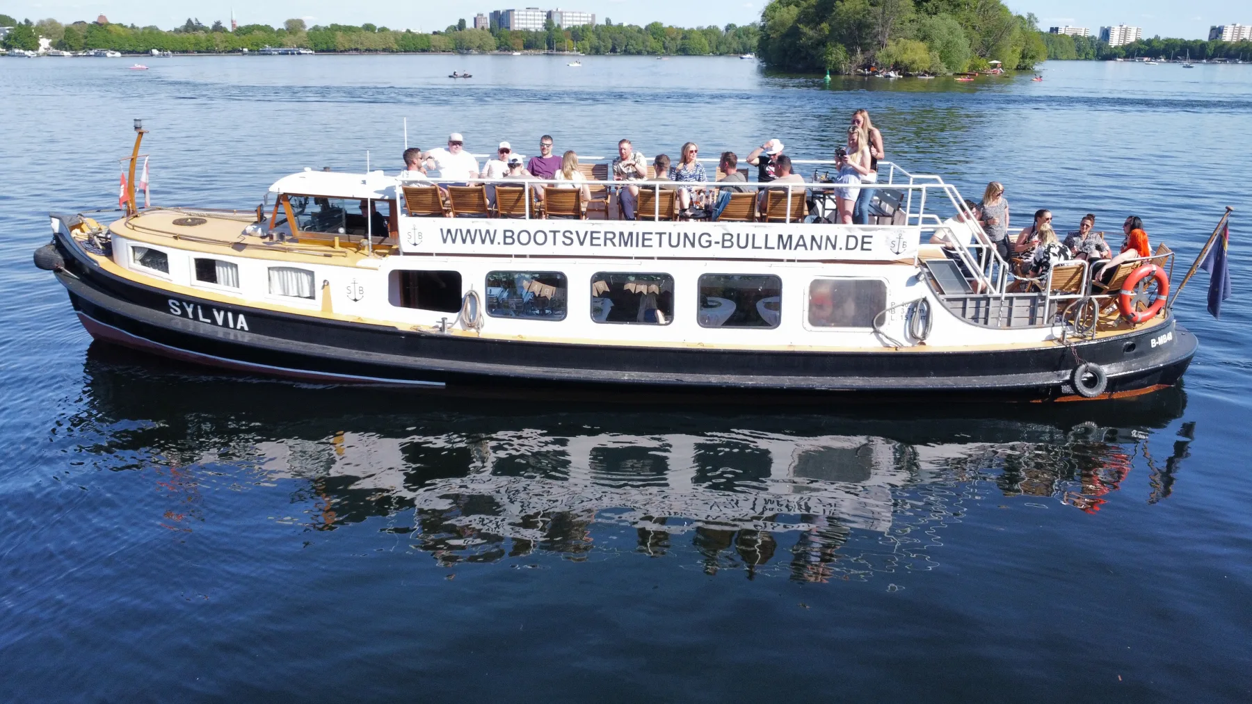 Sommerfest auf dem Schiff
