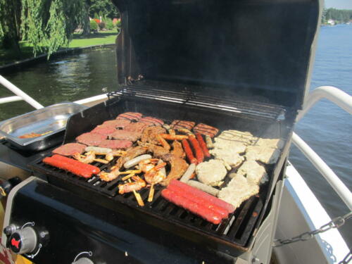 Grillen auf dem Schiff